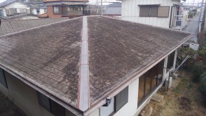 雨漏りしているスレート屋根