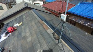 スレート屋根の棟板金の修理