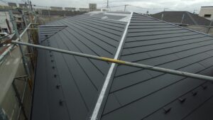 スーパーガルテクトで、屋根カバー工法