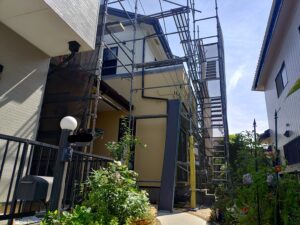屋根カバー工法の現場