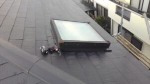 雨漏りをしている天窓