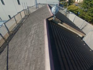 和光市での、屋根工事の現場です。