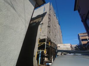 和光市の外壁塗装現場
