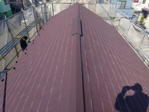 新座市の屋根工事現場